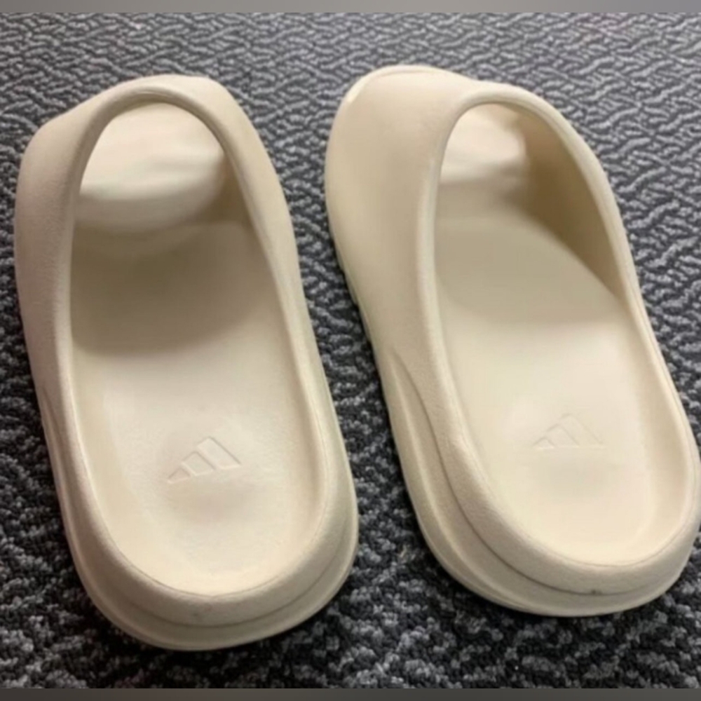 Adidas Yeezy Slide Bone | Size 5 | Brand New (No Box)